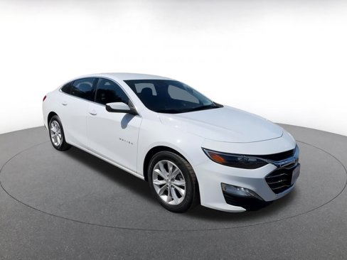Used 2024 Chevrolet Malibu LT image 3