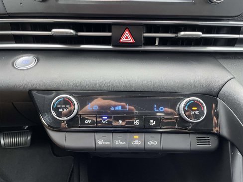 Certified 2023 Hyundai Elantra SEL image 27