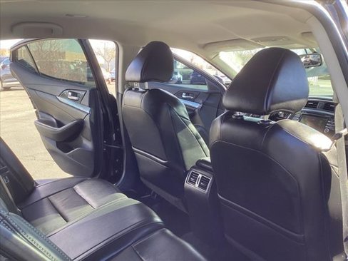 Used 2019 Nissan Maxima 3.5 SV image 22