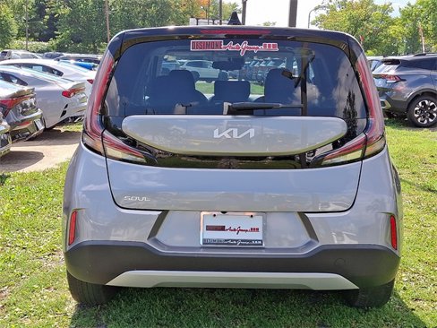 Certified 2023 Kia Soul S image 5