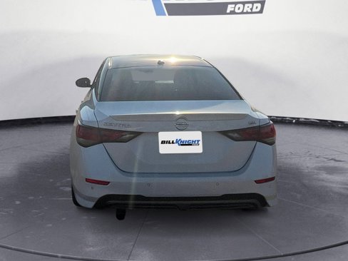 Used 2020 Nissan Sentra SR image 2