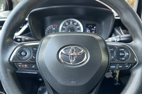 Used 2022 Toyota Corolla LE image 20