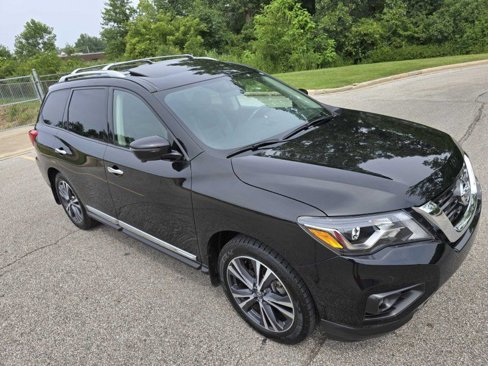 Used 2020 Nissan Pathfinder Platinum image 20