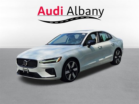 Used 2024 Volvo S60 T8 Plus w/ Climate Package image 6