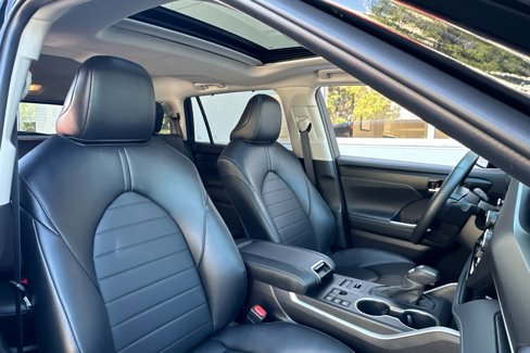 Used 2024 Toyota Highlander XLE image 30