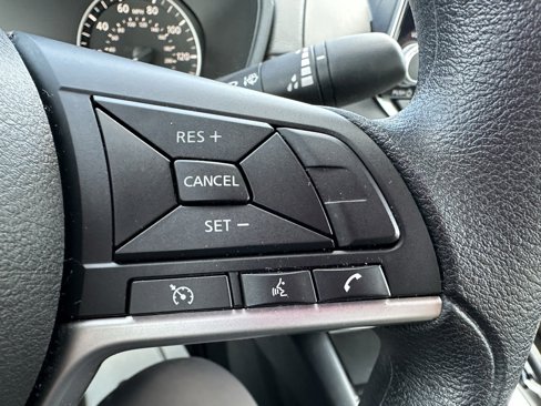 Used 2024 Nissan Altima 2.5 SV image 12