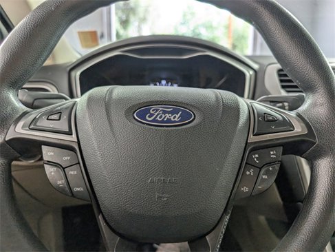 Used 2017 Ford Fusion SE image 25