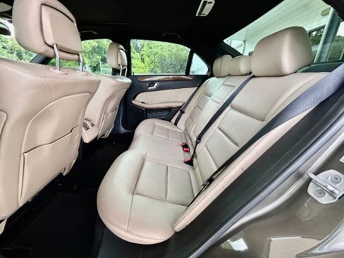 Used 2013 Mercedes-Benz E 350 Sedan image 7