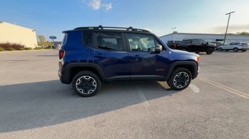 Used 2016 Jeep Renegade Trailhawk image 10