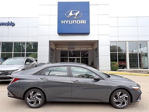 New 2025 Hyundai Elantra Sport image 1