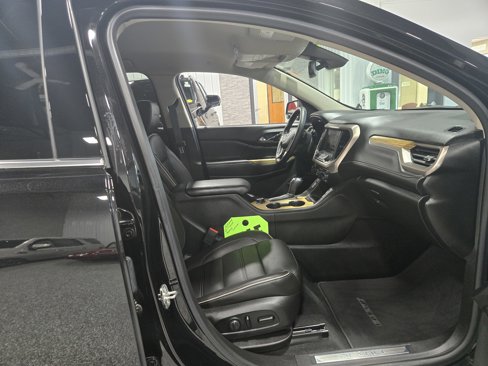Used 2017 GMC Acadia Denali image 11