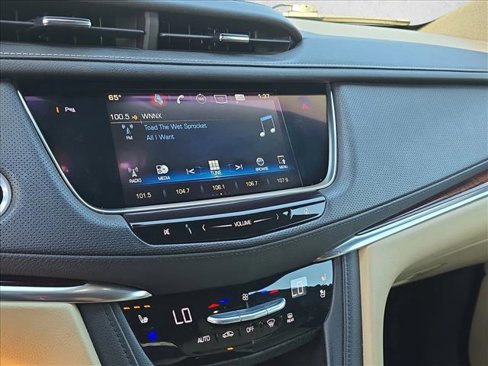 Used 2017 Cadillac XT5 Premium Luxury image 11