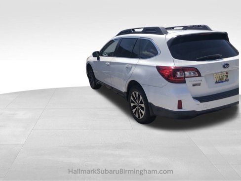 Used 2015 Subaru Outback 3.6R Limited image 3
