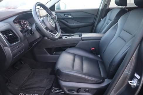Used 2023 Nissan Rogue SV w/ SV Premium Package image 17