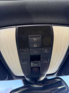 Used 2010 Mercedes-Benz E 550 4MATIC Sedan image 27