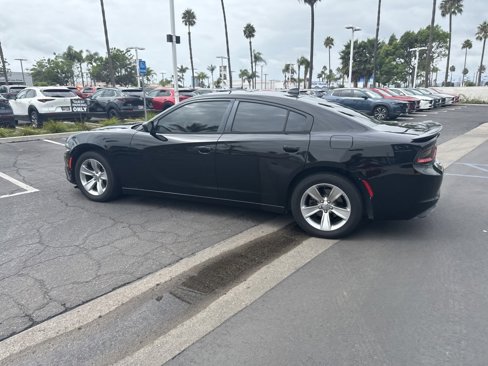 Used 2017 Dodge Charger SXT w/ Blacktop Package image 19