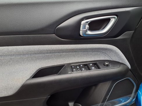New 2025 Jeep Compass Latitude image 6
