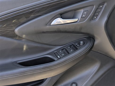 Used 2020 Buick Envision Essence w/ Experience Buick Package image 11
