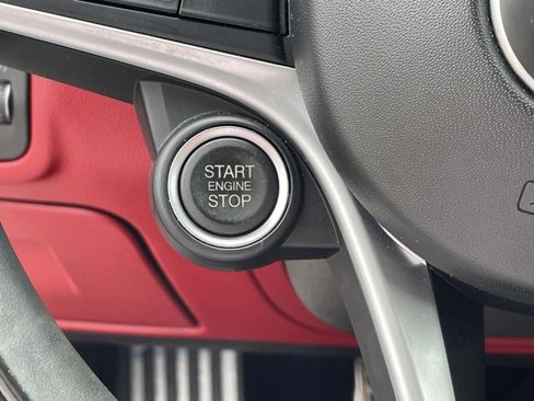 Used 2019 Alfa Romeo Giulia Ti w/ Quick Order Package 22X Lusso image 19