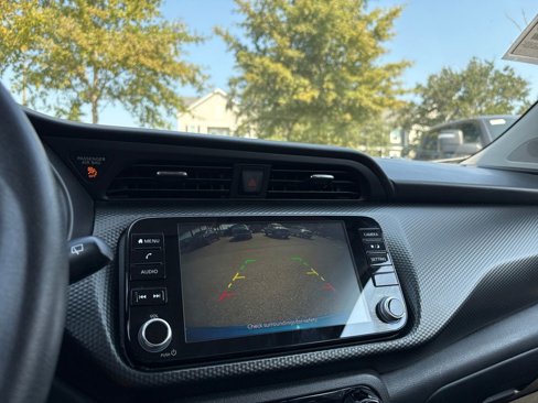 Used 2021 Nissan Kicks SV image 17