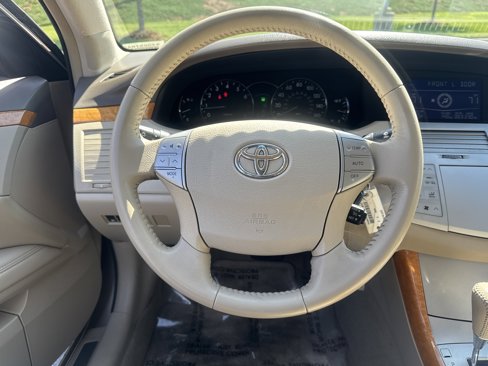 Used 2007 Toyota Avalon Limited image 18
