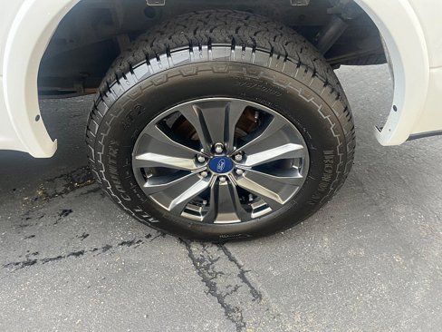 Used 2018 Ford F150 XLT w/ Equipment Group 302A Luxury image 12