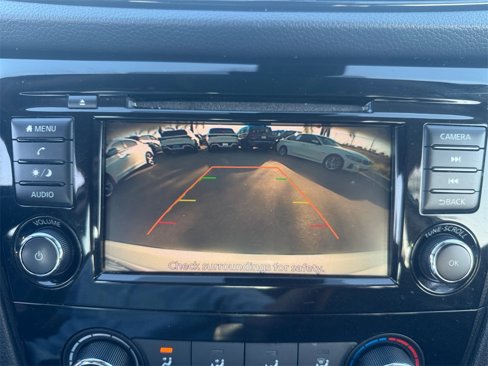 Used 2021 Nissan Rogue Sport S image 18