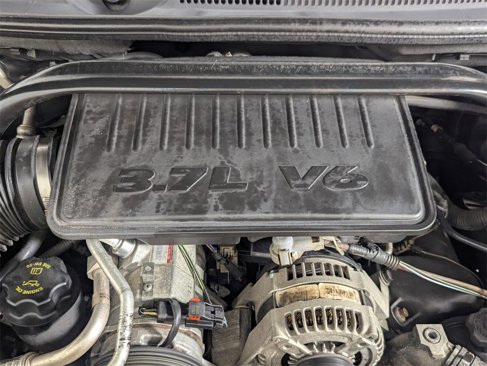 Used 2007 Jeep Commander Sport image 10