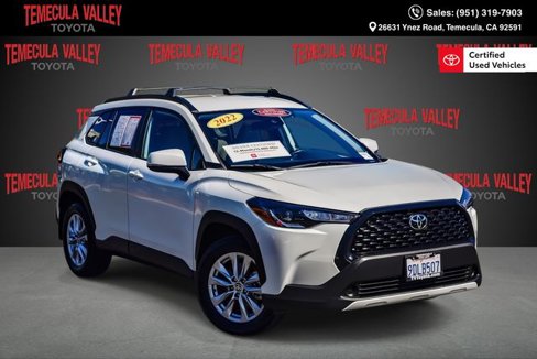 Certified 2022 Toyota Corolla Cross LE image 1