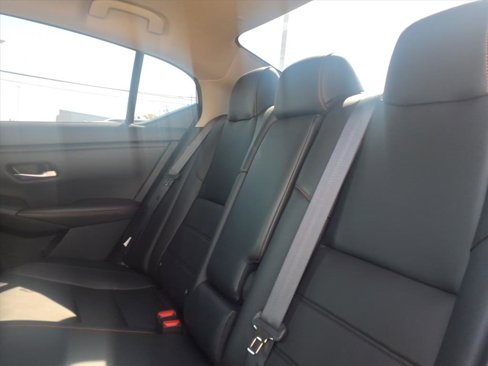Used 2024 Nissan Sentra SR w/ SR Premium Package image 11