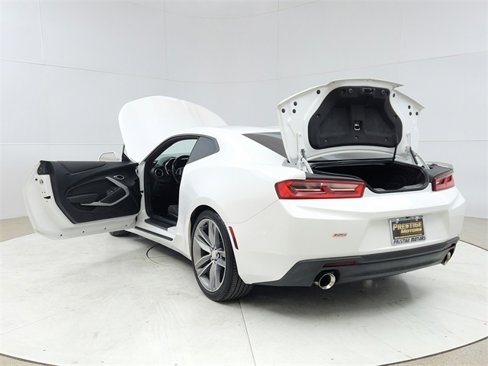 Used 2017 Chevrolet Camaro LT w/ RS Package image 11