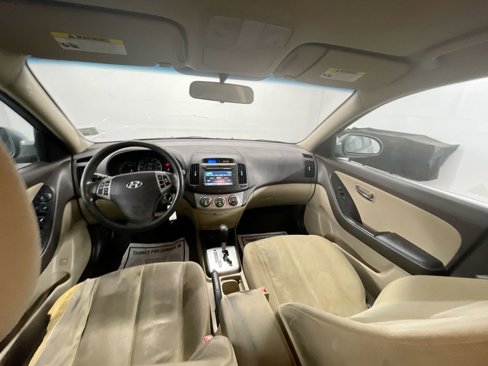 Used 2010 Hyundai Elantra GLS image 17