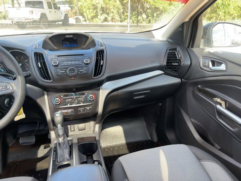 Used 2017 Ford Escape SE image 26