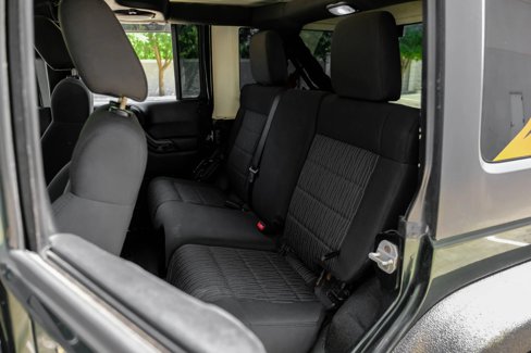 Used 2011 Jeep Wrangler Unlimited Rubicon w/ Dual Top Group image 39
