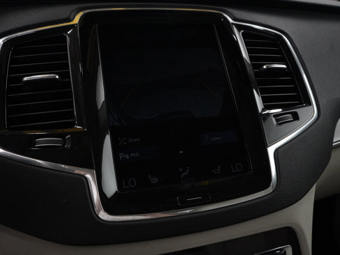 Used 2016 Volvo XC90 T6 Momentum w/ Momentum Plus Package image 23