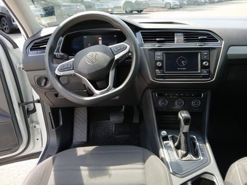Used 2023 Volkswagen Tiguan S image 14
