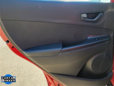 Used 2021 Hyundai Kona SE image 8