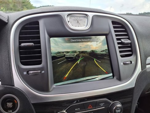 Used 2022 Chrysler 300 Touring image 19