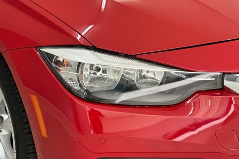 Used 2017 BMW 320i Sedan image 10