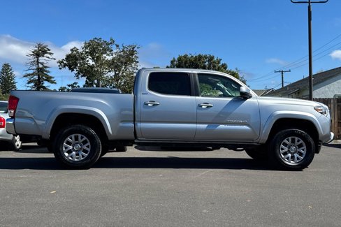Used 2017 Toyota Tacoma SR5 w/ Tow Package image 3