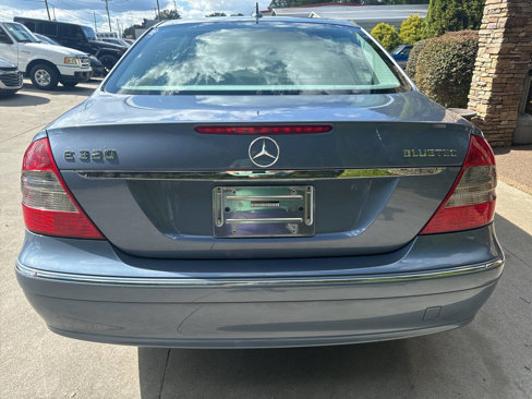 Used 2007 Mercedes-Benz E 320 BlueTEC Sedan image 3