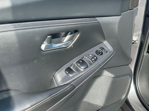 Certified 2024 Nissan Sentra SV image 36
