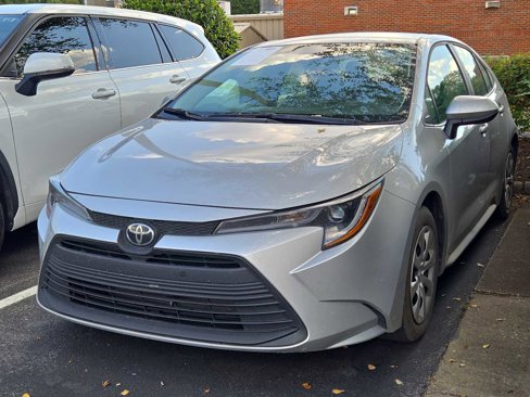 Used 2024 Toyota Corolla LE image 3
