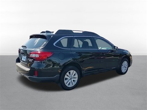 Used 2016 Subaru Outback 2.5i Premium image 6