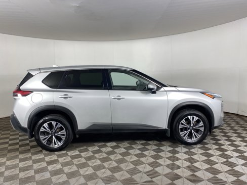 Used 2021 Nissan Rogue SV image 4
