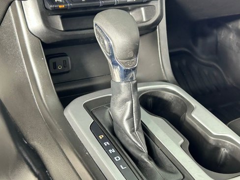 Used 2022 Chevrolet Colorado LT w/ Fleet Safety Package image 17