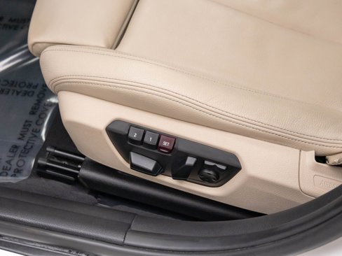 Used 2017 BMW 330e image 16
