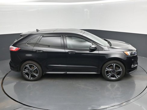 Used 2019 Ford Edge ST w/ Cold Weather Package image 27