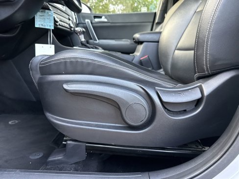 Used 2020 Kia Sportage S image 23