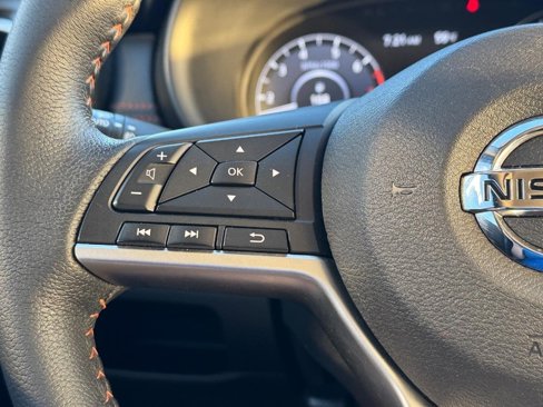 Used 2021 Nissan Kicks SR image 27